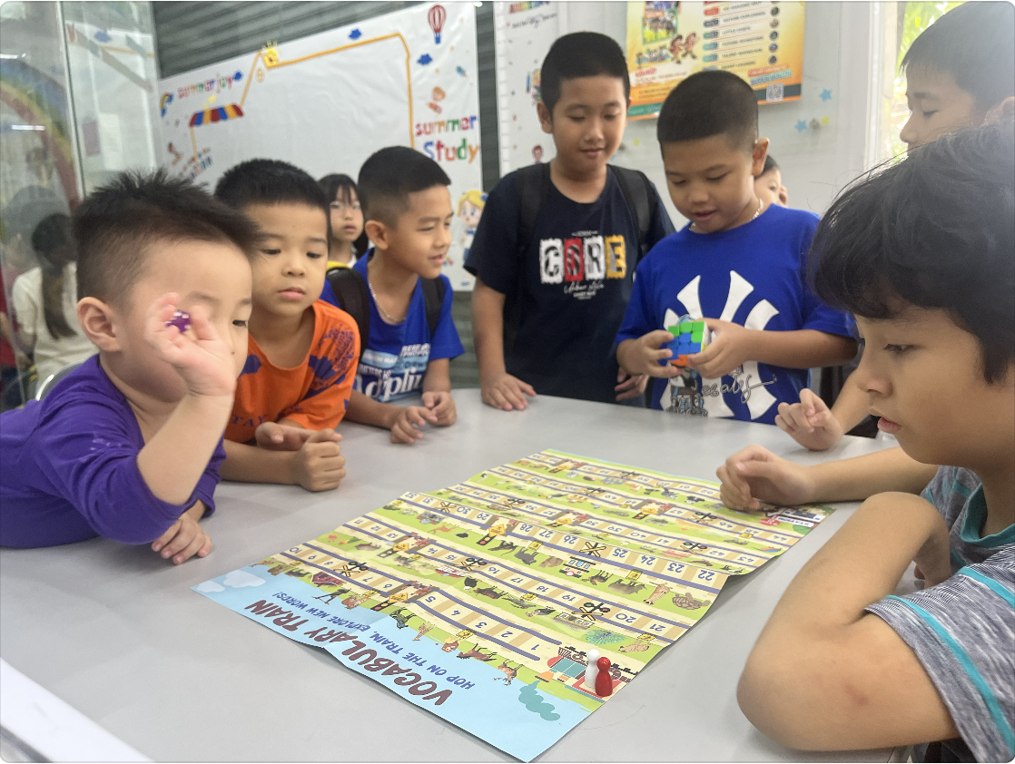 Combo 4 VOCAB RACING (4 CHỦ ĐỀ, 6+ tuổi)